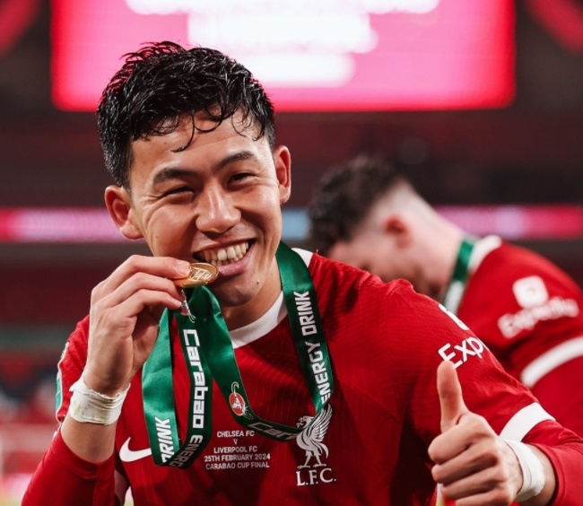 利物浦横扫英格兰,孔蒂送出助攻 利物浦横扫英格兰,孔蒂送出助攻