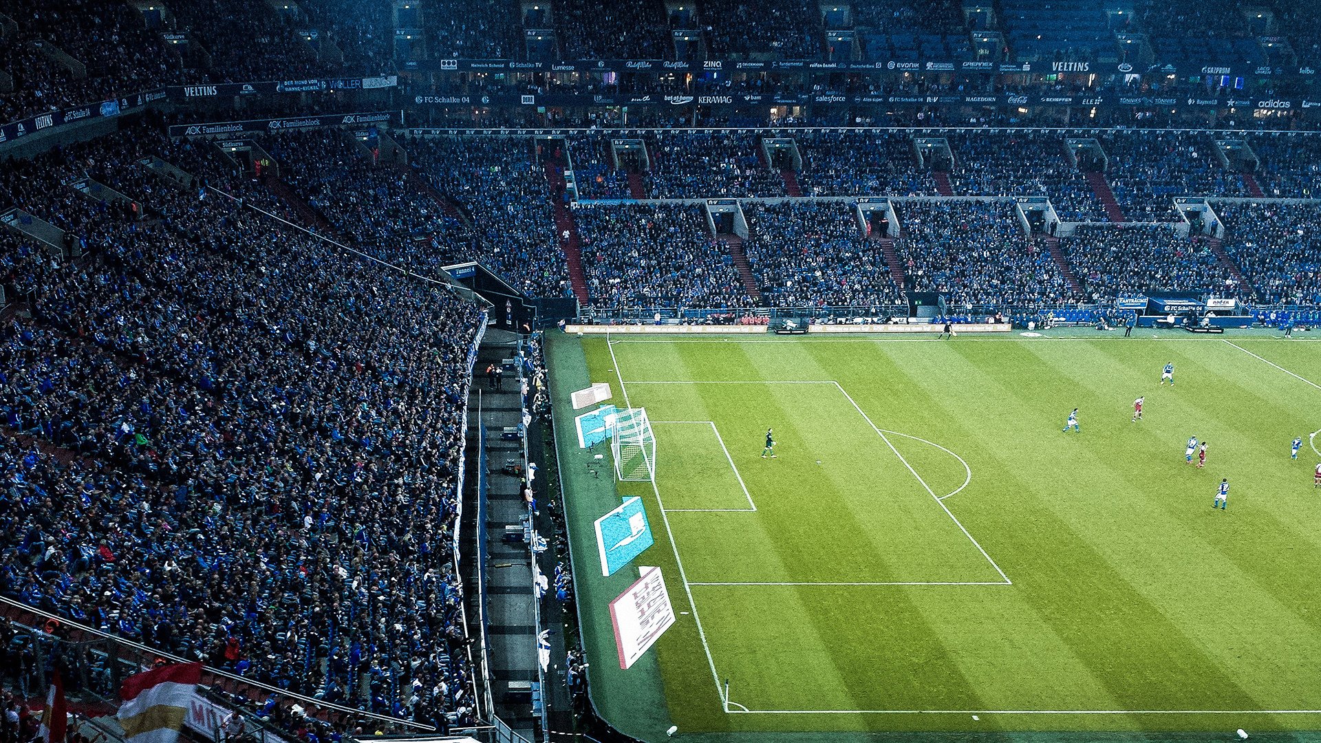 开云体育下载-北欧风暴夜，哈兰德完美诠释降维打击，利物浦狂胜背后的战术寓言