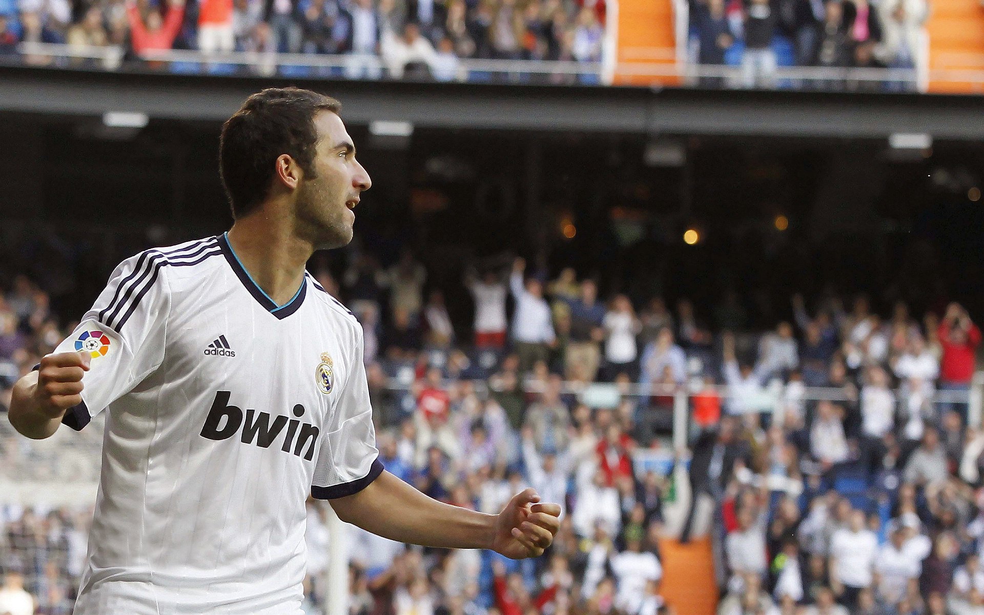 火箭淘汰赛过关骑士，布克成为关键先生