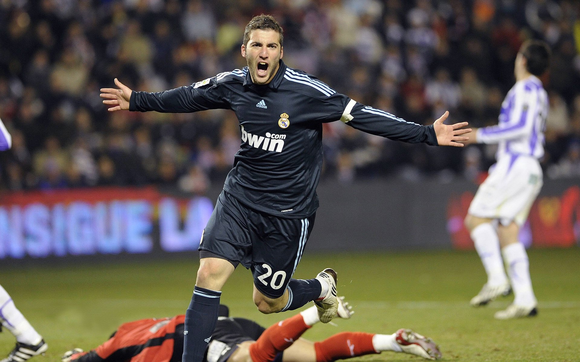 逆转之夜，阿拉巴如何成为曼联的关键先生