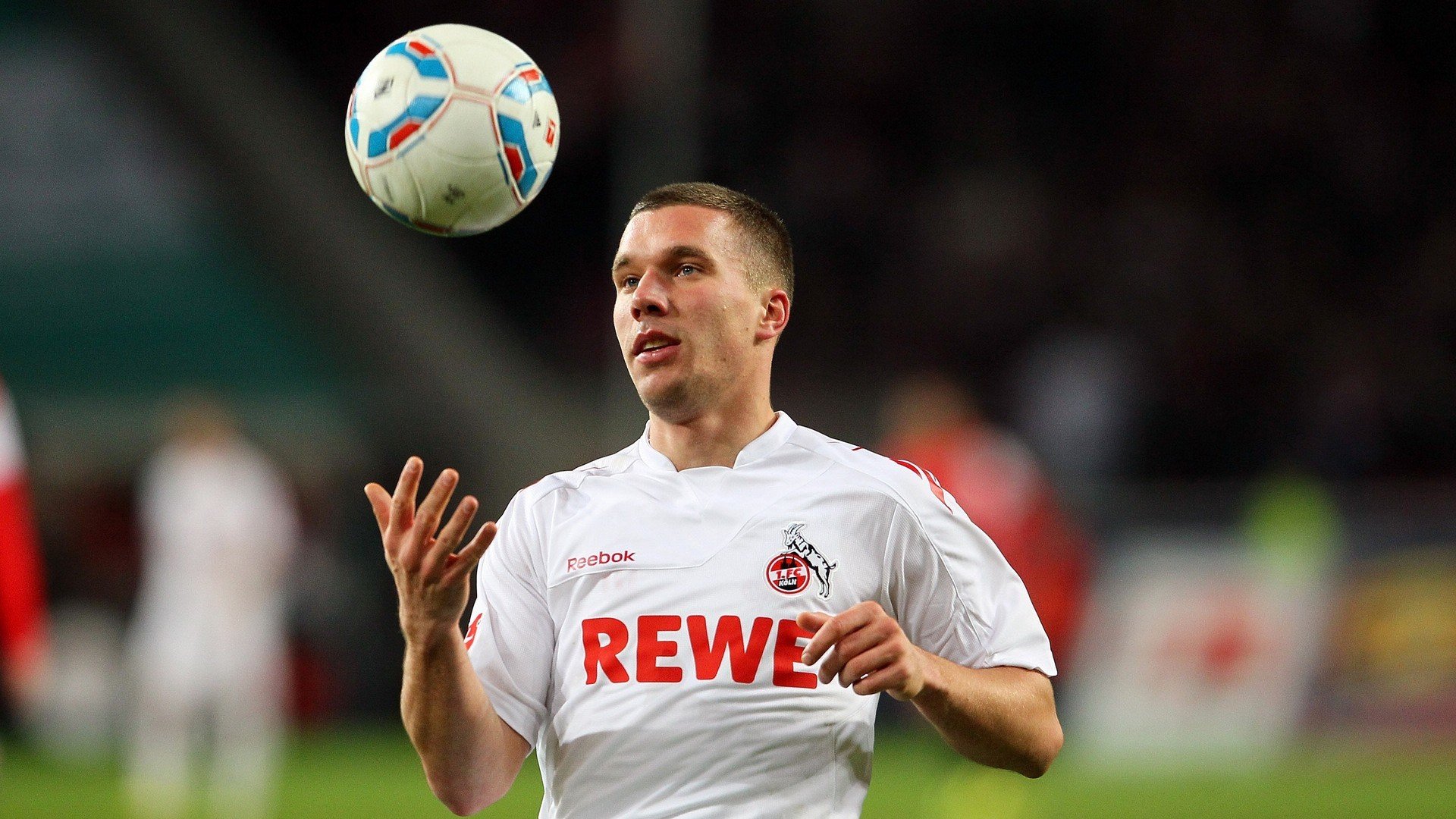 当足球宇宙错位，巴拉圭对阵曼联与帕尔默的平行世界纪录