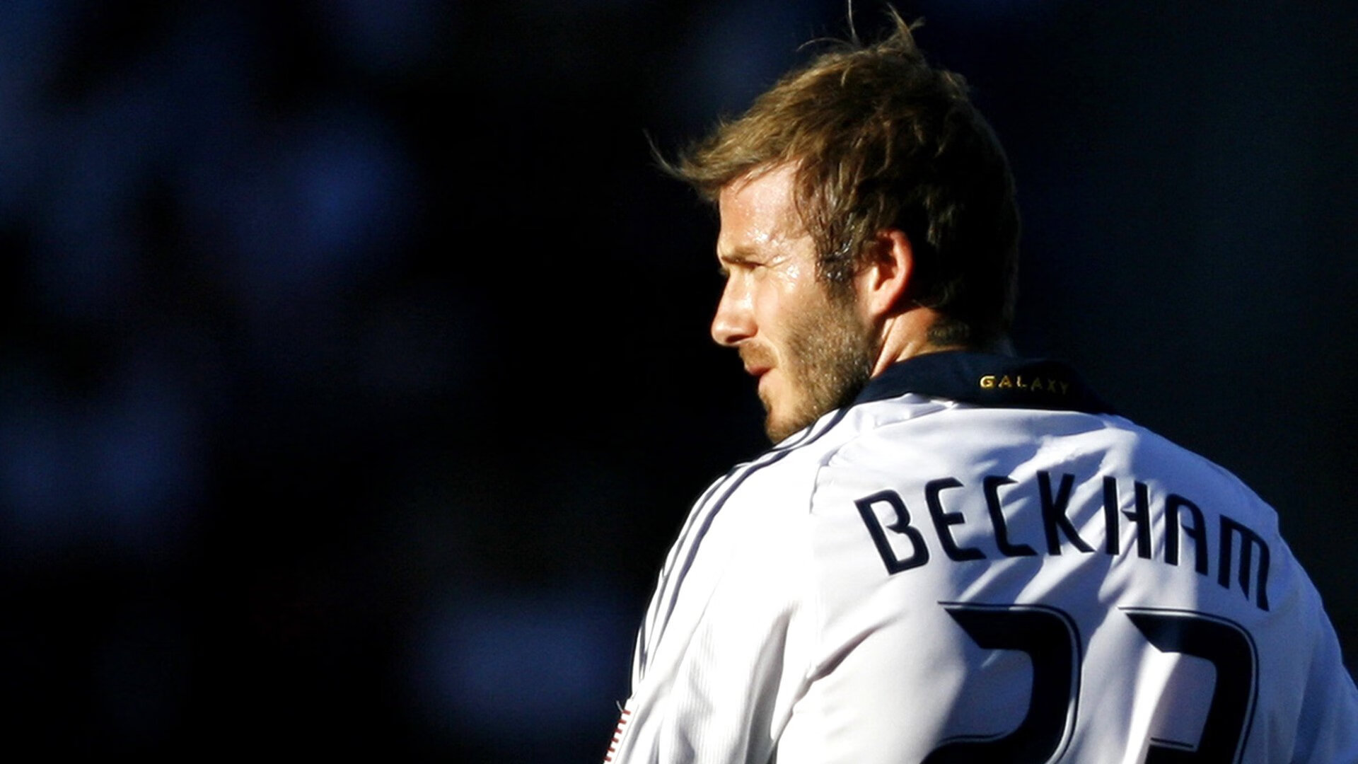 太阳击溃开拓者,克莱在年度焦点之战接管比赛