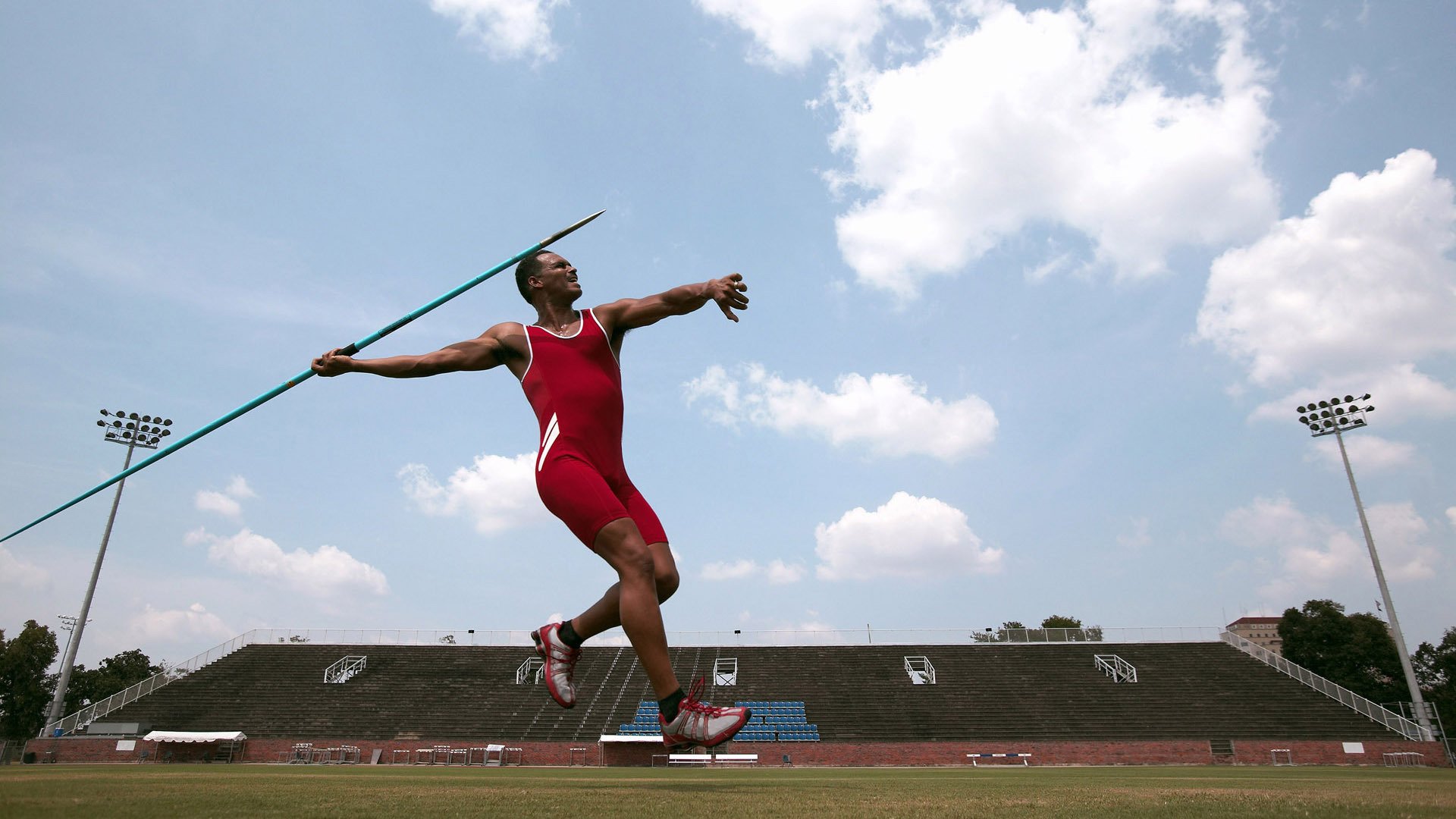 年度焦点之战之夜，英格拉姆带队取胜